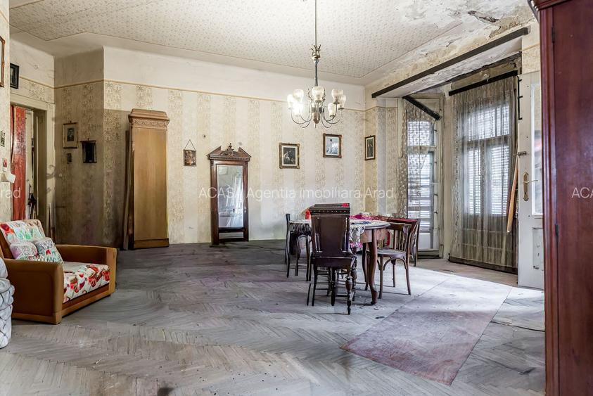 Apartament ultracentral cu 4 camere partial amenajat Comision 0 - 4