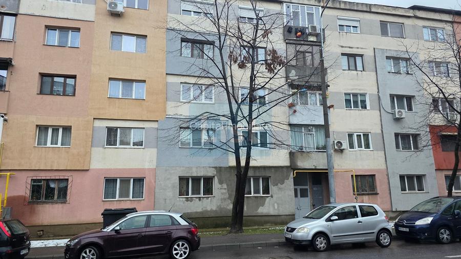 Apartament 2 camere, etaj 2 , zonă Spital Judetean - 6