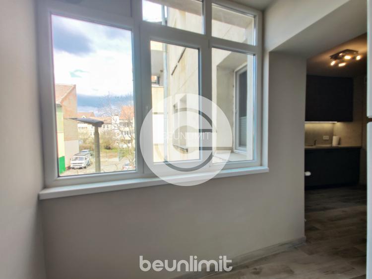 Apartament 3 camere decomandat, etaj 1, zona centrală - 18