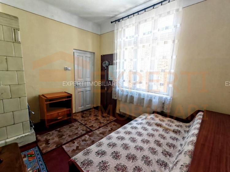Casă de vânzare situată în Tomis II - 6
