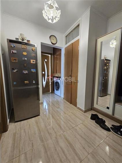 Mircea cel Batran - statia TAXI, 2 camere decomandat cu geam la baie - 4