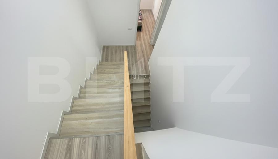 Casa pe calcan cu priveliste superba si compartimentare deosebita. - 12