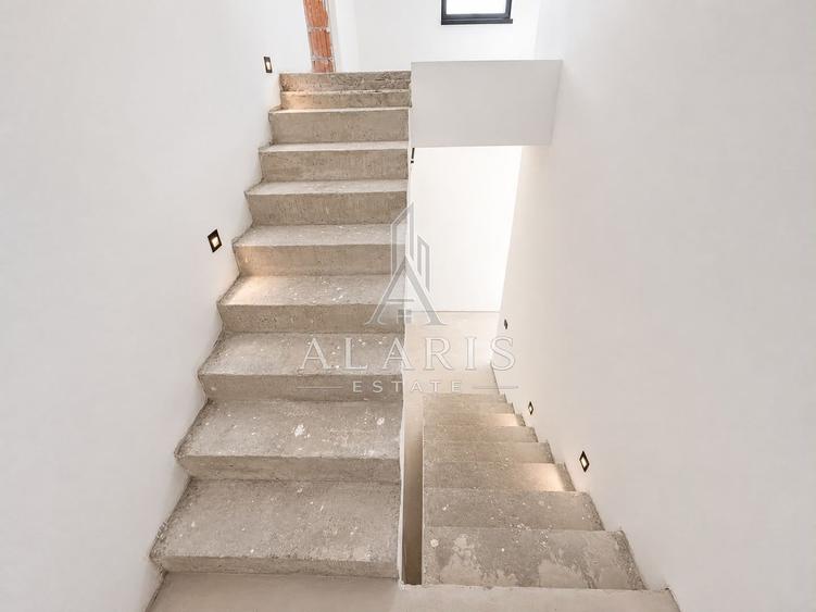 Vila de lux cu 5 camere, 5 bai, in Dumbravita