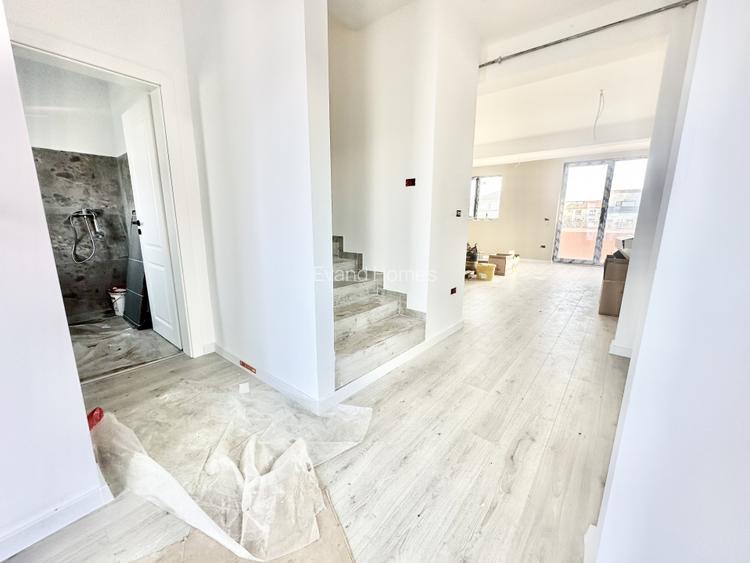 Duplex cu 4 camere si 3 bai - la 4 benzi - Mosnita Noua - 12