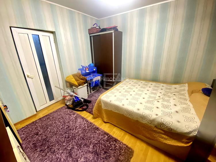 Casa- 4 camere- Sector 5- COMISION 0% - 5