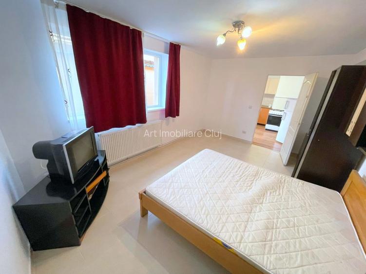 Garsoniera, 30 mp, mobilata modern, CT proprie, langa gara - 2