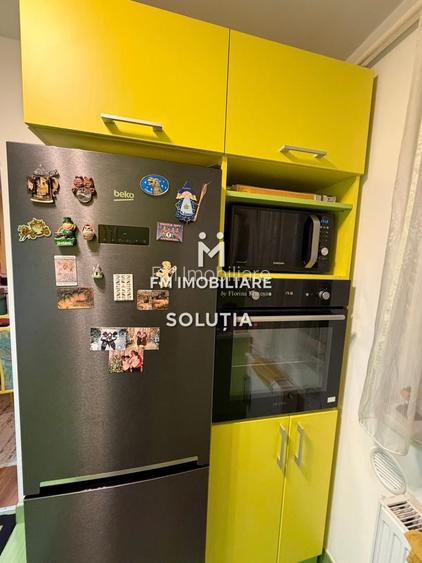 Apartament  3 camere decomandat, etajul 2 -zona Casa de Pensii - 8