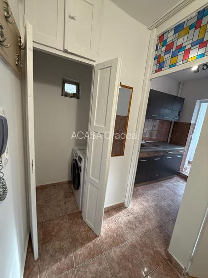 Chirie, apartament, 1 camera, 30 mp, Traian Lalescu Oradea. 250 E/lună - 6