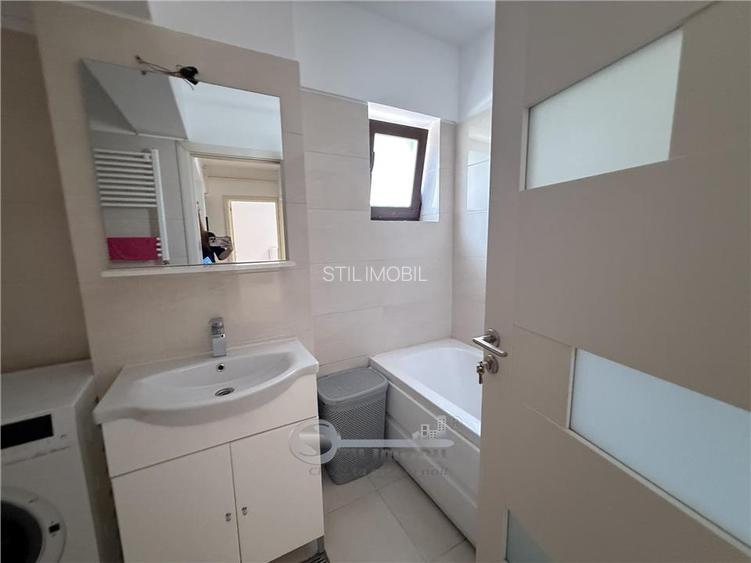 2 CAM BUCIUM INTABULAT PE IASI , GEAM LA BAIE, MOBILAT UTILAT - 11
