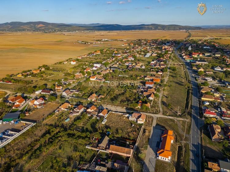 Teren Intravilan De Vanzare Sambateni - 9