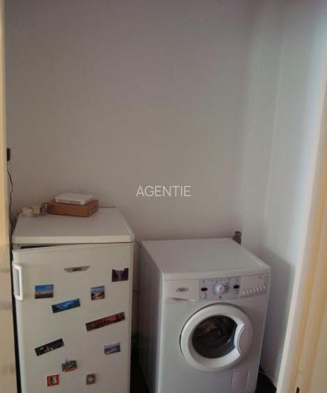 Dristor metrou in fata blocului - 5