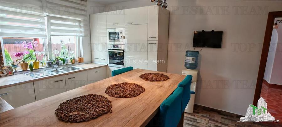 Vila 14+ camere 970mp, teren 1045mp, pt ninim 2 familii, mobilata/utilata, 2 gar - 25