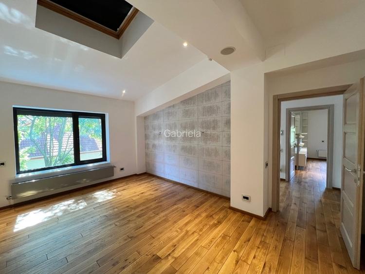 Vila  P+E,  finisaje de exceptie, piscina , IANCU NICOLAE -  Cambridge School - 12