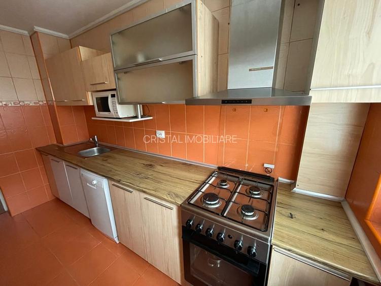 Apartament 3 camere, parcare inclusă, etaj 1 77 mp, 1 Decembrie 1918 - 4