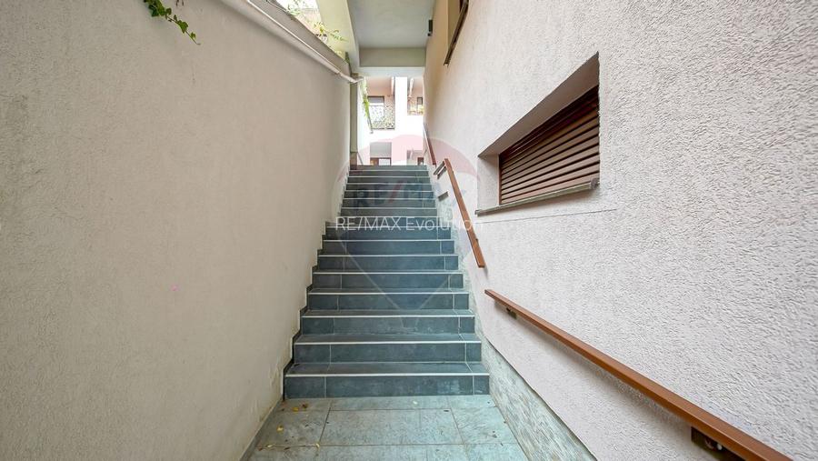 PENTHOUSE UNIC CU 168 MP UTILI SI 189 MP DE TERASE |SCHEII BRASOVULUI - 40