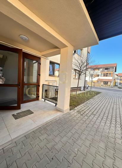 De vanzare apartament cu 3 camere | Sanpetru - 12
