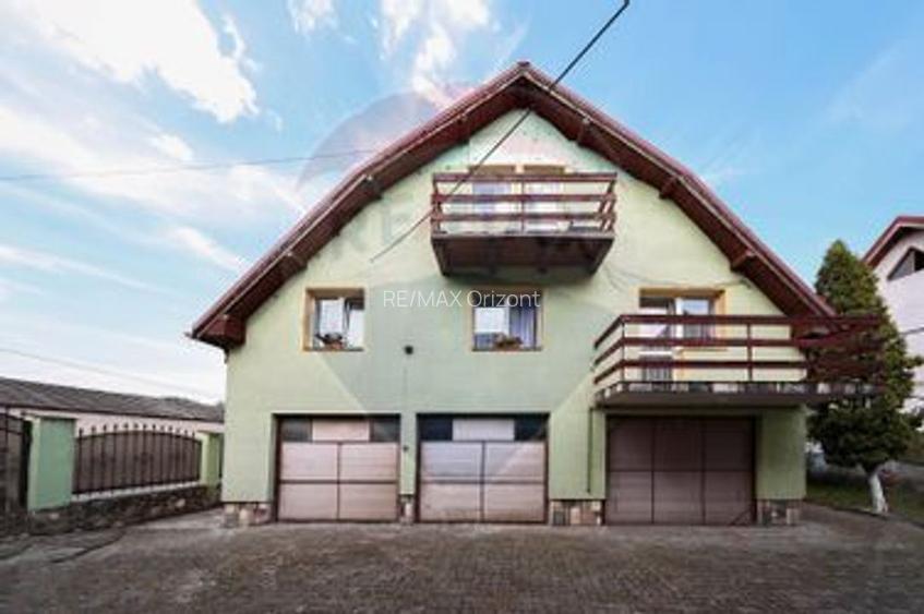 Vilă cu 8 camere de vânzare si spatiu comercial - 5