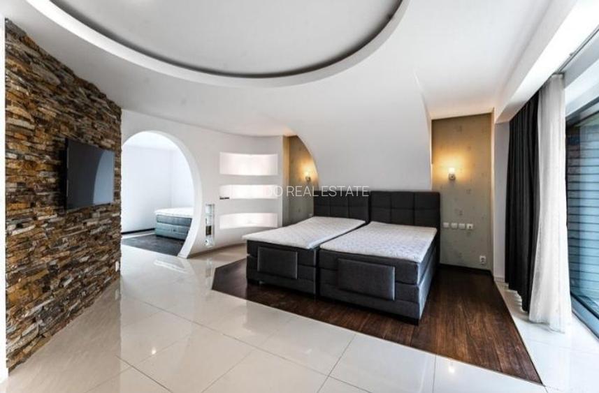 CLINICA COLENTINA i De vanzare 7 camere cu lift 13 pers - 43