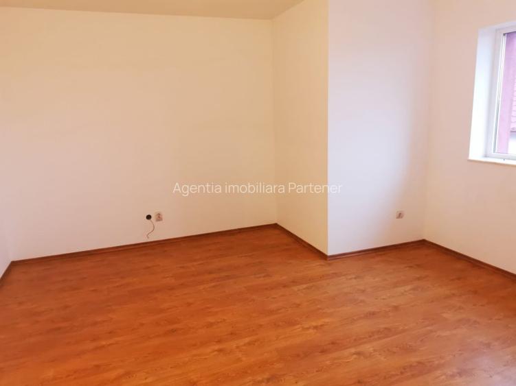 Vila P+E, Stefanesti - Cetate, teren 543 mp - 19