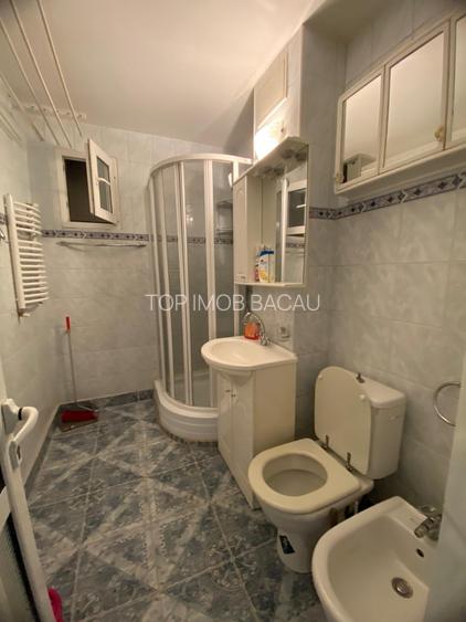 2 decomandate ETAJUL 2, centrala, termopan, izolat,  22 DECEMBRIE - 8