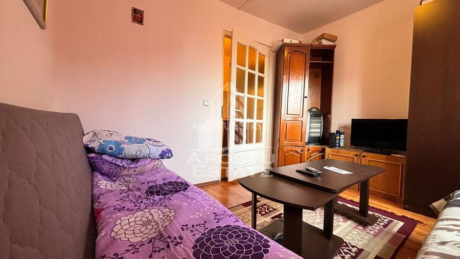 Garsoniera mobilata si utilata in UMT, bloc izolat - 4