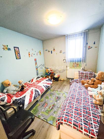 Vila individuala 6 camere Zona Ghencea Metrou Raul Doamnei Comision 0% - 12