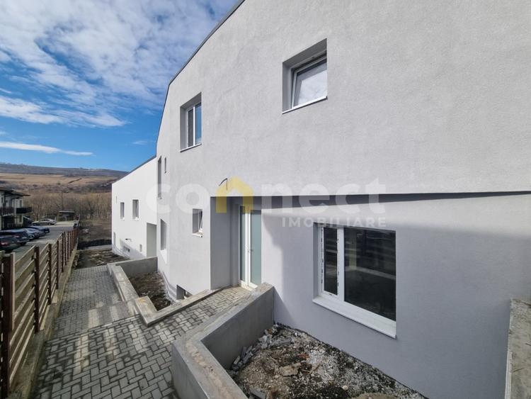 Spațiu comercial modern de vânzare | 13 încăperi | 700 mp teren liber | Iris