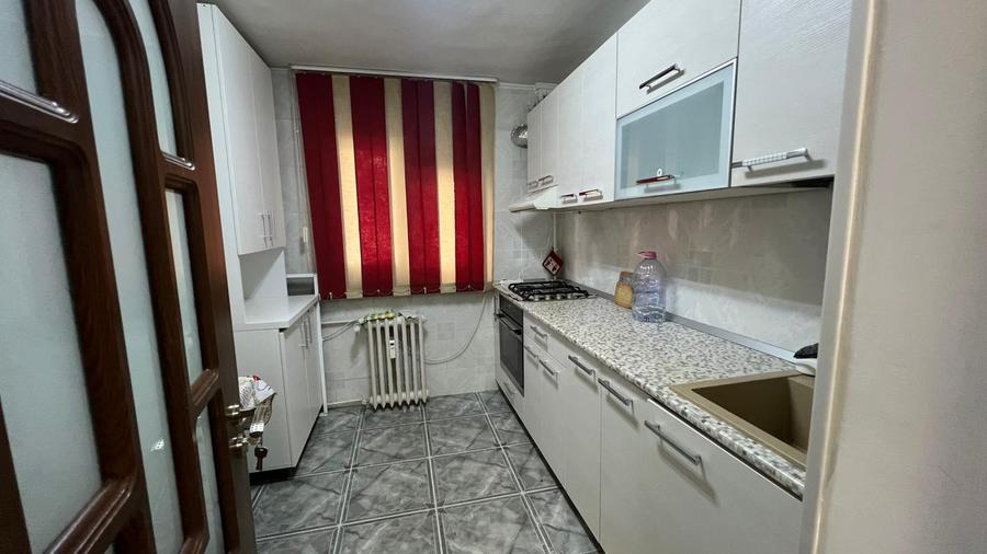 Apartament 3 camere, decomandat, Vitan