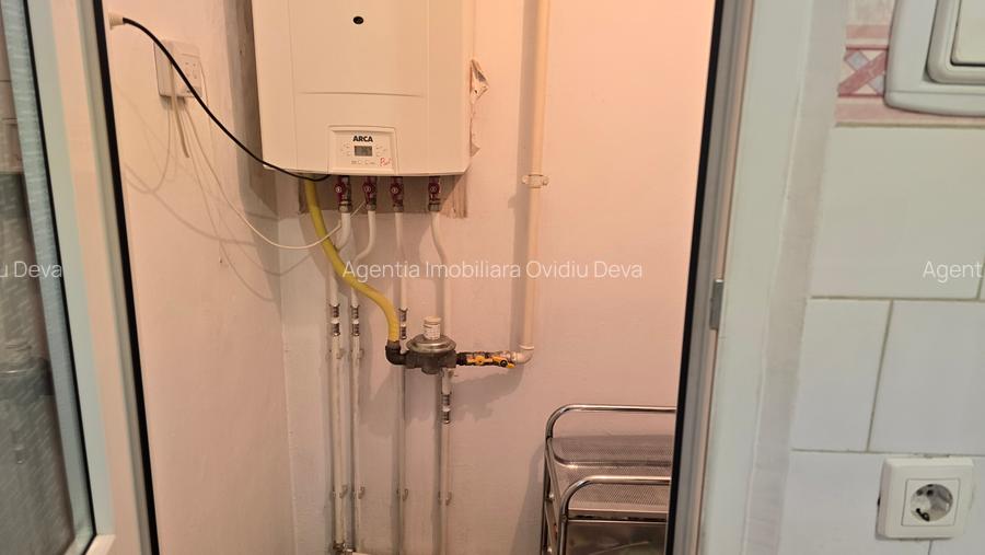 Vand apartament 3 camere decomandat in Deva, zona Enescu, parter inalt, mobilat - 4