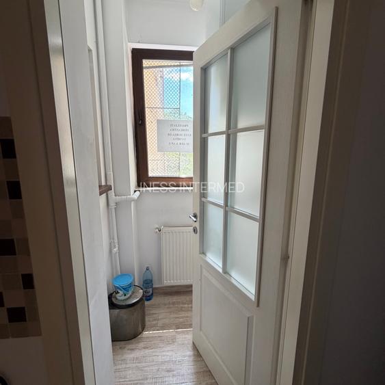 Piata Victoriei -langa Metropolis \ etaj 1 \ nemobilat \ cu centrala proprie - 8