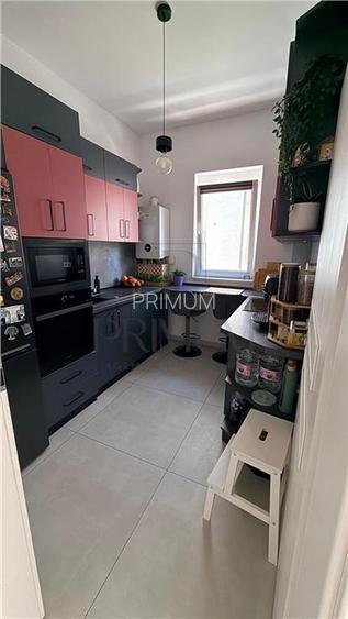 GIROC - 3 CAMERE - ETAJUL 1 - DECOMANDAT - 2 PARCARI - MOBILAT SI UTILAT - 8