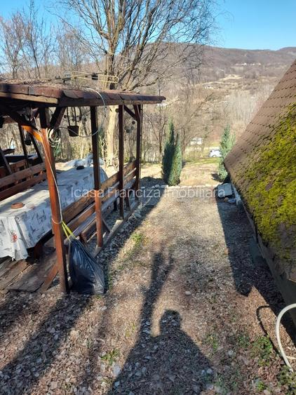 Spre vanzare cabana+ teren intravilan 1050mp pretabil casa de vacanta/locuinta - 2