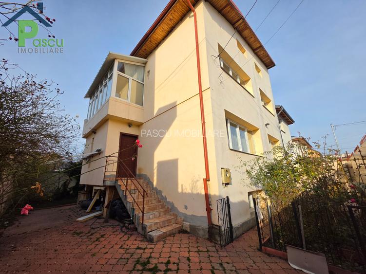 Vila Brancoveanu, Alunisului, S+P+1+M, 311 mpu, teren 200 mp, garaj - 2