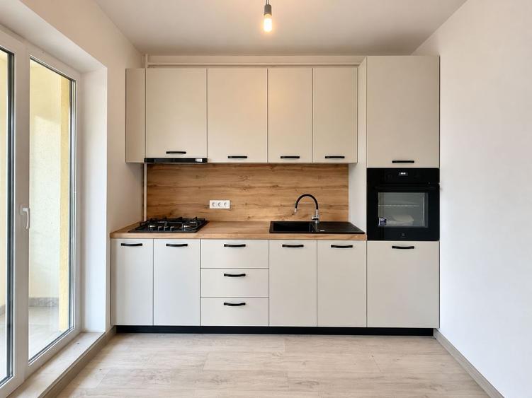 Garsonieră decomandată de vânzare – Zona Coresi, Brașov