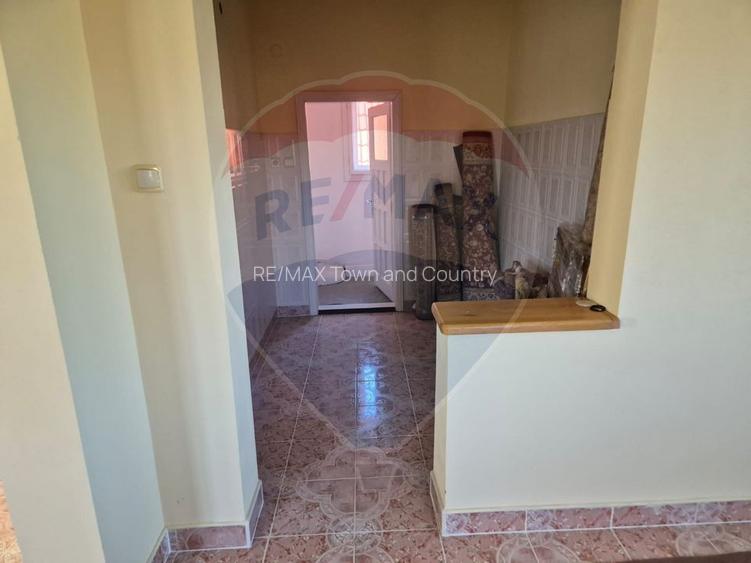 Casă / Vilă cu 6 camere de vânzare - 6