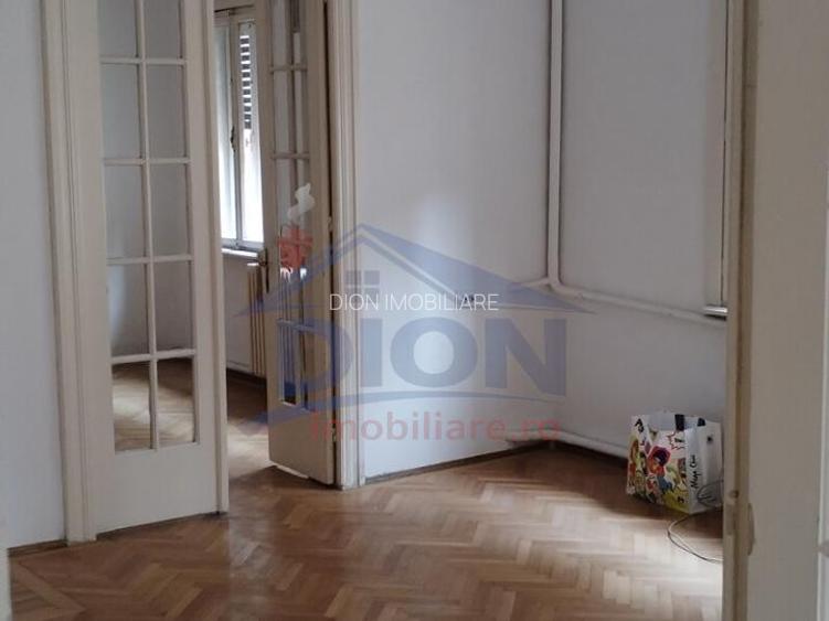 Proprietate interbelica in zona linistita, perfecta pentru investitie - 6