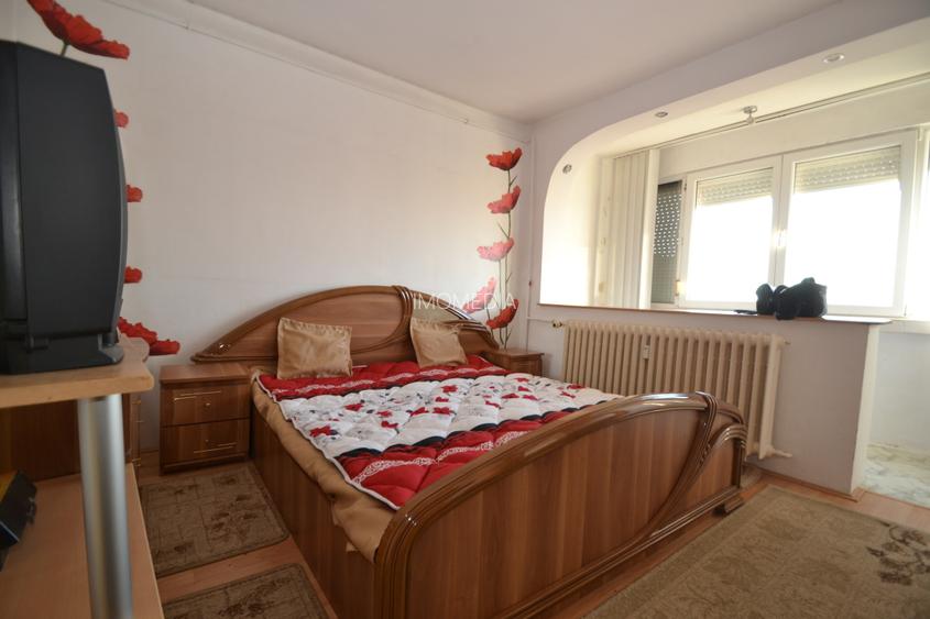 ap. 2 camere, decomandat, zona Circumvalatiunii-Kaufland, 250 eu - 3