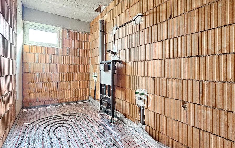 b8a11604-9ecd-4d37-bf34-45a569070f40 - 7