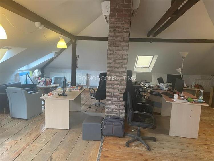 Mansarda primitoare, open space 153 mp, intr-o cladire de birouri, curte - 5