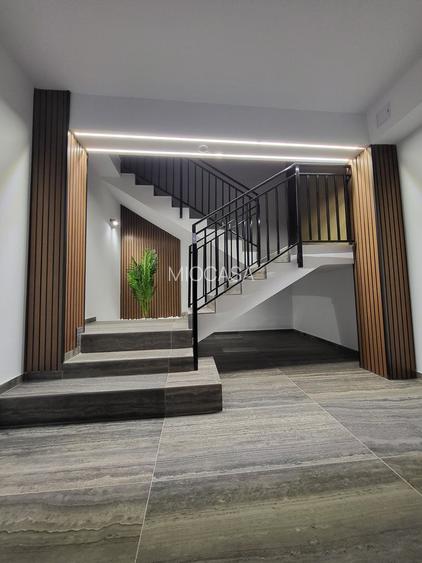 Bloc Nou. Etaj 1. Decomandat. Bucatarie Inchisa. Asfalt - 13