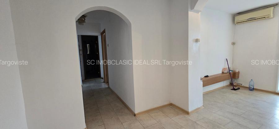 Micro 6 Târgoviște,  vanzare apartament 3camere - 15