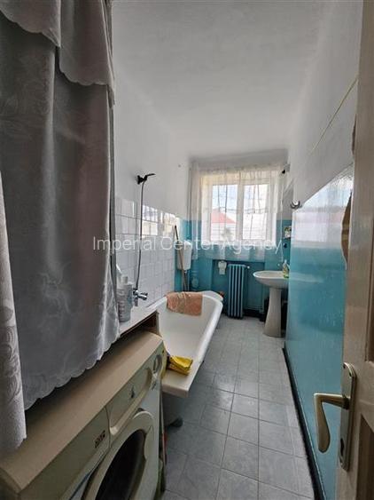 Apartament cu GRADINA SI ACOPERIS  MANSARDA DE VANZARE IN ONESTI ETJ 1 - 10