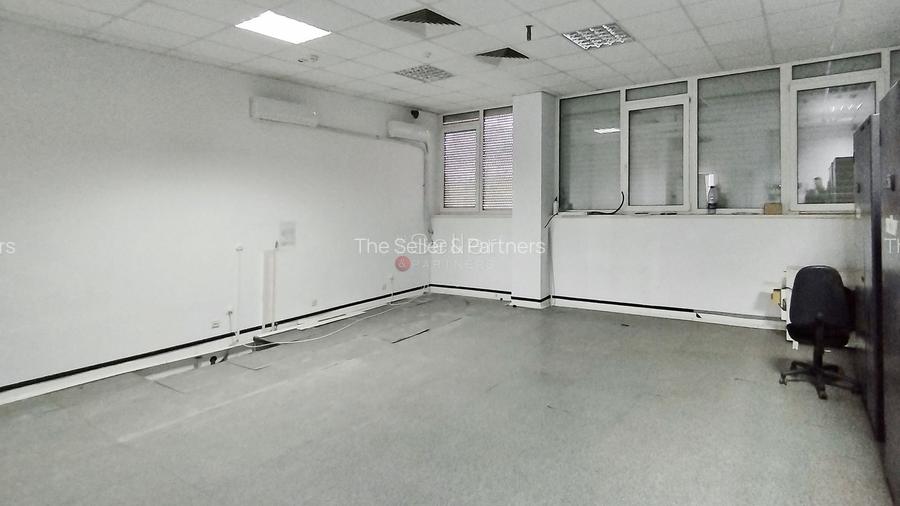 Spatiu cu Multiple Functionalitati - 16