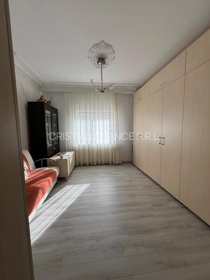 8133  Casa 5 camere Centru - 7