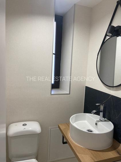 Vilă 4 camere | Vis-a-vis Porsche Nord | Pipera | Curte 200 mp | Garaj - 12