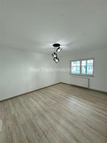 Vanzare apartament 2 camere decomandat Grivitei, Brasov - 3