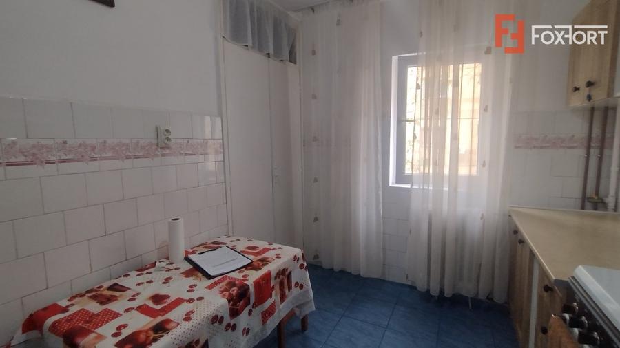 Apartament 3 camere 66 mp, zona Lipovei - Garaj
