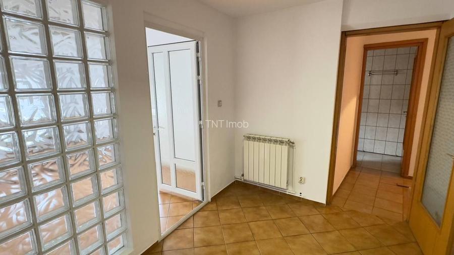 Vila cu 4 camere D+P+1 | Piata Unirii | Bd. Marasesti | 2 locuri parcare - 40