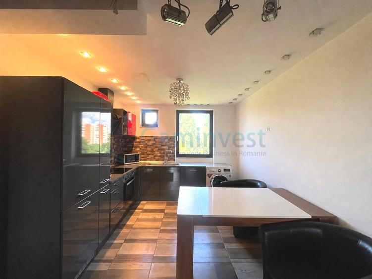 Apartament de vanzare in Oradea, cu 4 camere, 98 mp utili, zona Splaiul Crisanei