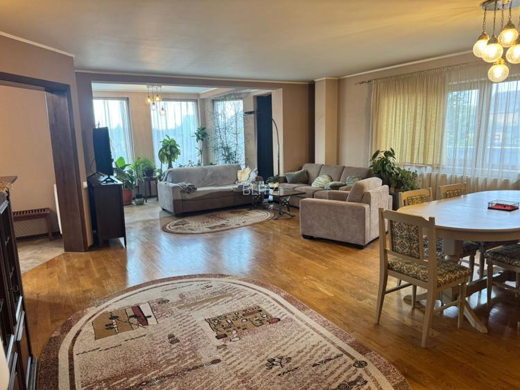 Casă superbă spatioasa intr-o zona linistiota aproape de oras - 11